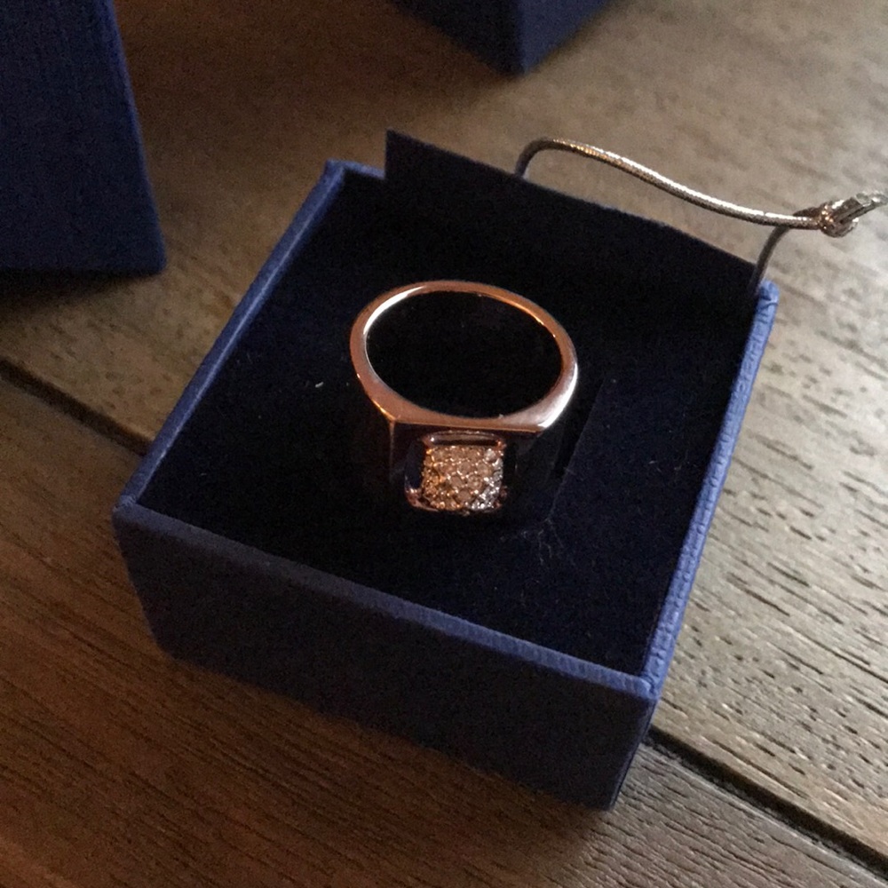 Swarovski Crystal Rose Gold Ring (Sz 55/7M)